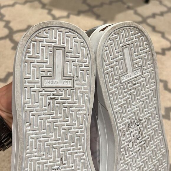 Ted Baker Fushar sneakers size 10 like new condition floral print and suede - Picture 8 of 10